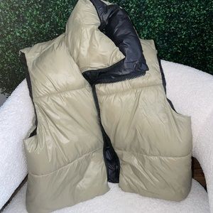 Shein reversable black and tan puffer vest